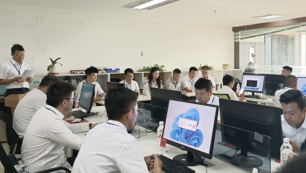 為推進BIM技術(shù)在市政、公路工程建設(shè)中的高效應(yīng)用，選拔、儲備BIM關(guān)鍵技能崗位優(yōu)秀人才，加快高技能人才隊伍建設(shè)，在全司范圍內(nèi)形成重視技能、尊重技能人才的良好氛圍，8月23日，由交科公司工會主辦的202